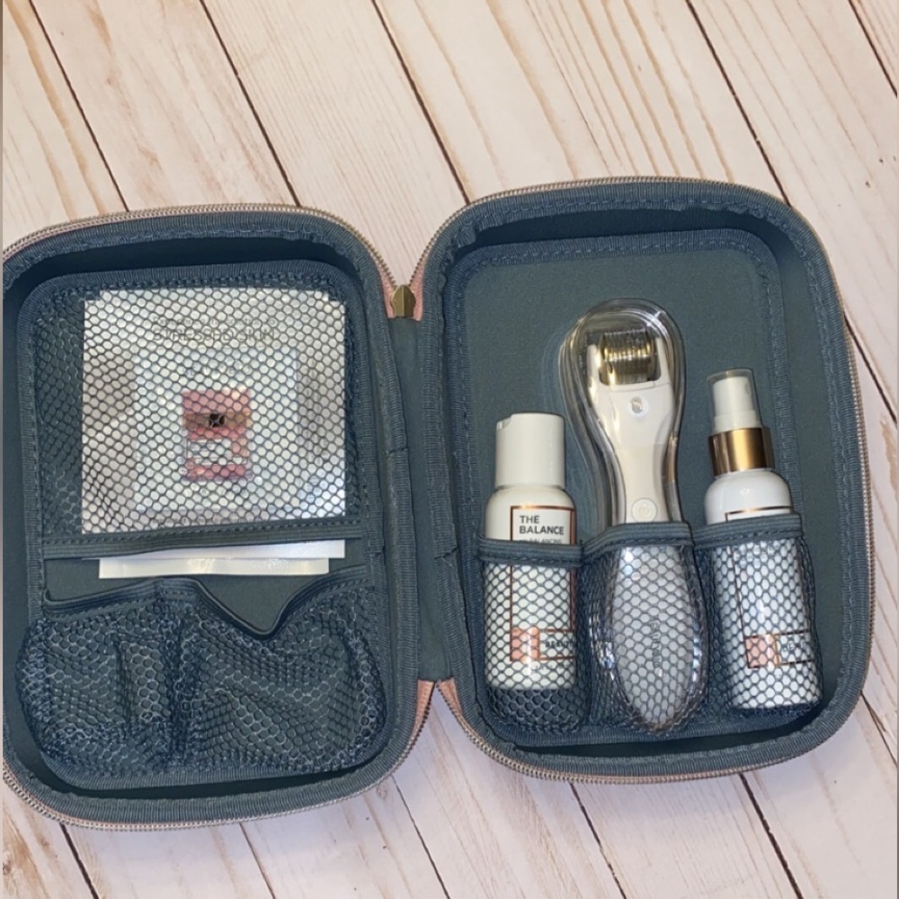 GloPRO Facial Microneedling Set - Picture 5 of 5